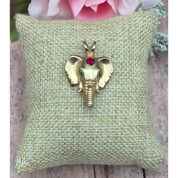 Brushed Gold Tone Elephant Face Pendant Rhinestone Green Eyes 1.25" 3-D - Picture 7 of 8